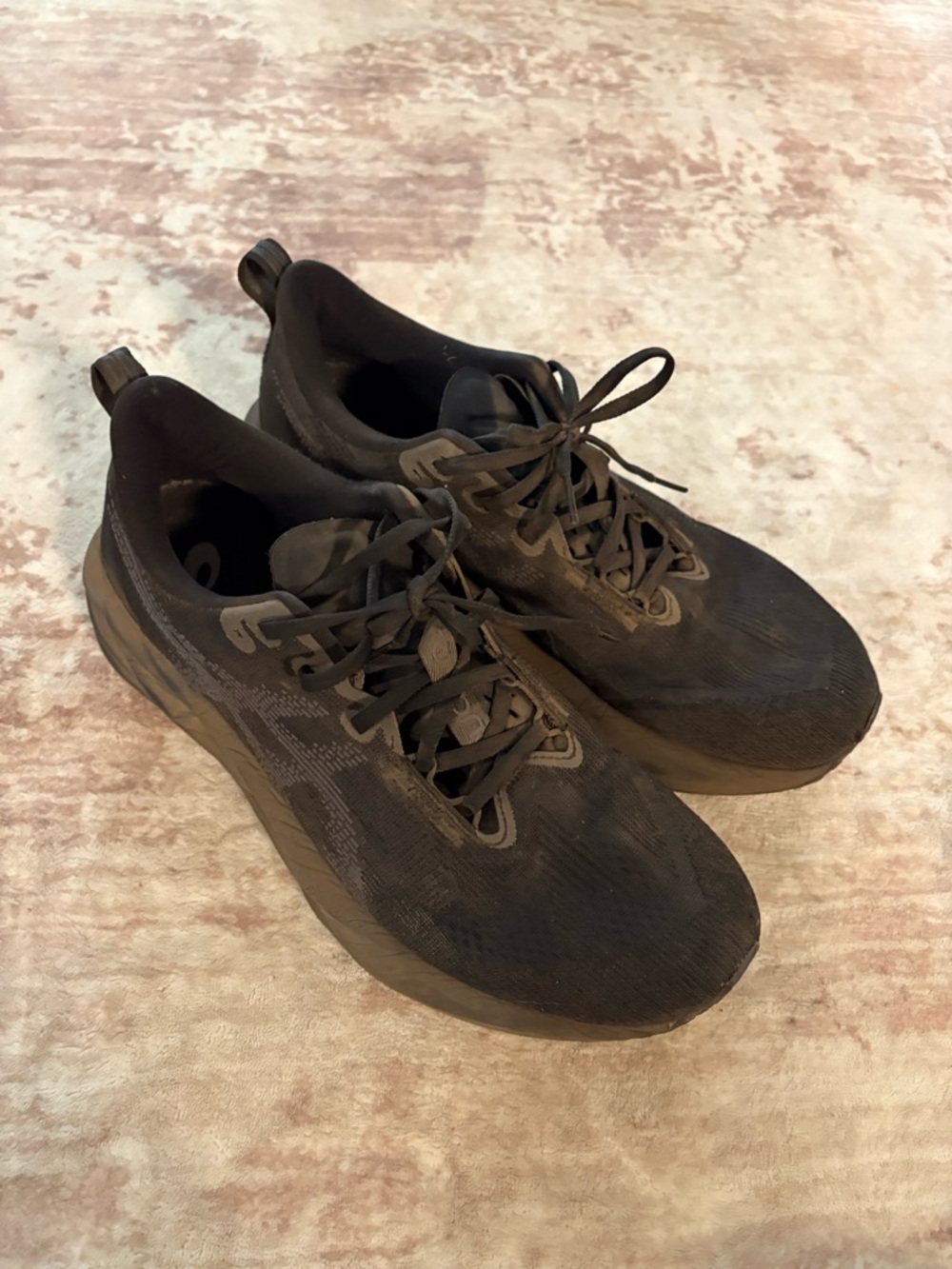 Asics Men’s Novablast 5 Running Shoes